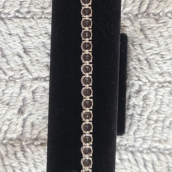 Amethyst Tennis Bracelet - Picture 3 of 16